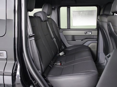 New 2025 INEOS Grenadier image 13