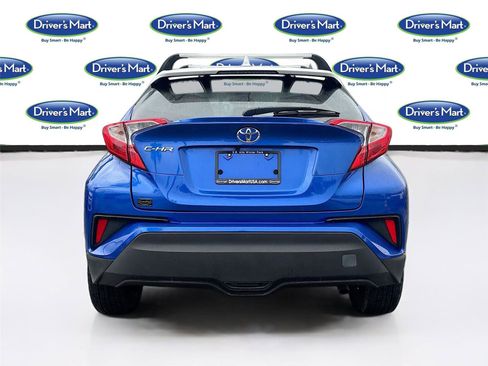 Used 2020 Toyota C-HR LE image 6