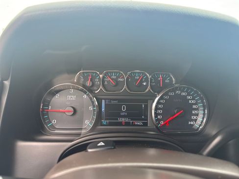 Used 2017 GMC Yukon SLE w/ SLE Value Package RWD image 12