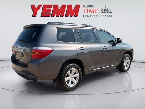 Used 2010 Toyota Highlander 2WD w/ Cold Weather Pkg image 7