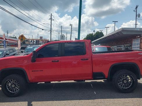 Used 2022 Chevrolet Silverado 2500 Custom w/ Custom Value Package AWD/4WD image 7
