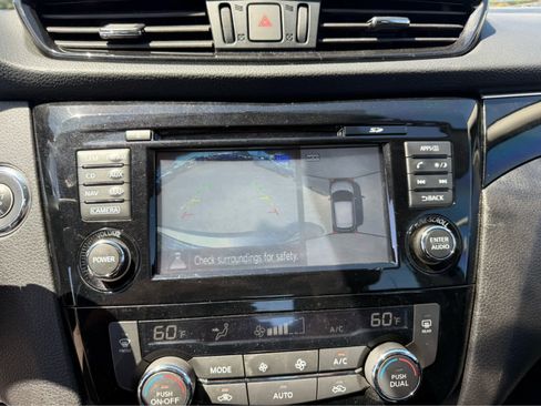 Used 2018 Nissan Rogue Sport SL FWD image 8