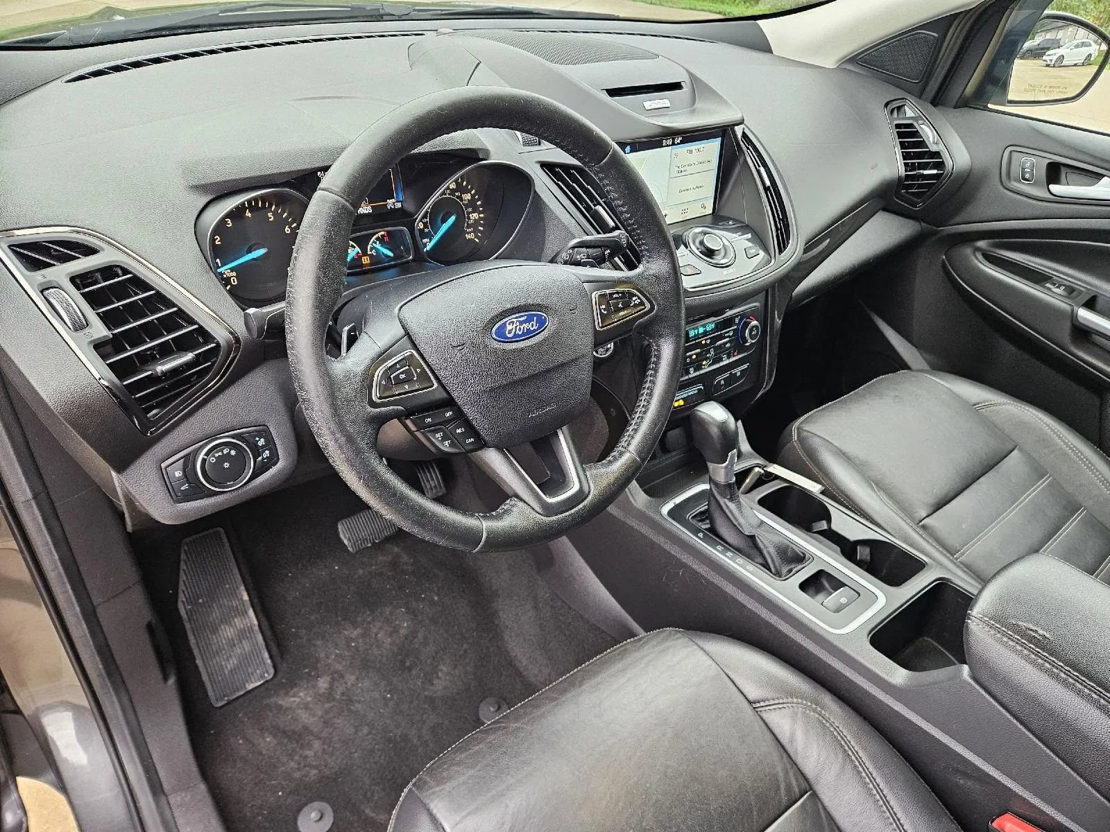 Used 2017 Ford Escape Titanium AWD/4WD image 13