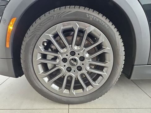 Certified 2025 MINI Cooper 2-Door Hardtop image 26