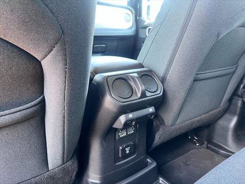 Certified 2025 Jeep Wrangler Unlimited Sahara w/ Safety Group AWD/4WD image 18