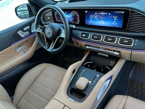 Used 2024 Mercedes-Benz GLE 450 4MATIC image 11