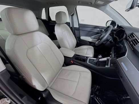 Certified 2025 Audi Q3 2.0T Premium Plus w/ Premium Plus Package image 27