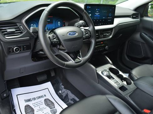 Used 2023 Ford Escape Platinum AWD/4WD image 11