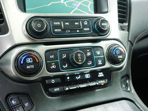 Used 2015 Chevrolet Suburban LTZ image 33