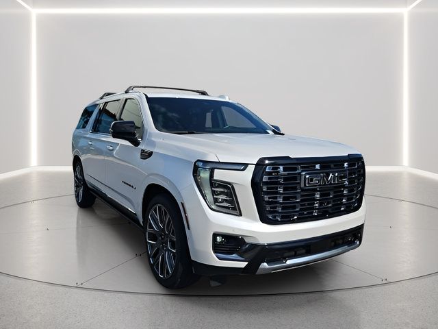 Used 2025 GMC Yukon XL Denali Ultimate AWD/4WD image 7