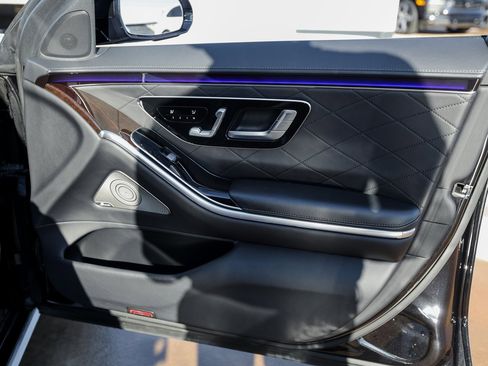 Used 2021 Mercedes-Benz S 580 S 580 image 28