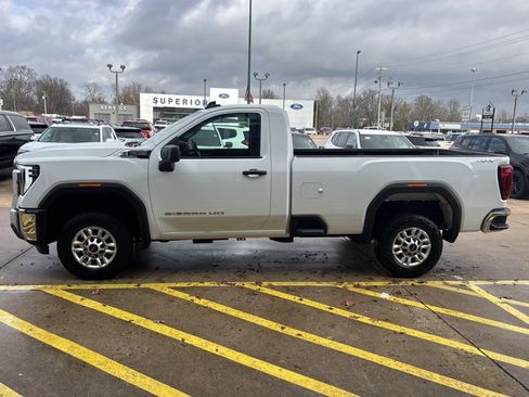 Used 2024 GMC Sierra 2500 Pro w/ Convenience Package image 7