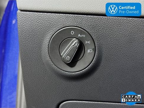 Used 2024 Volkswagen Taos SE image 10