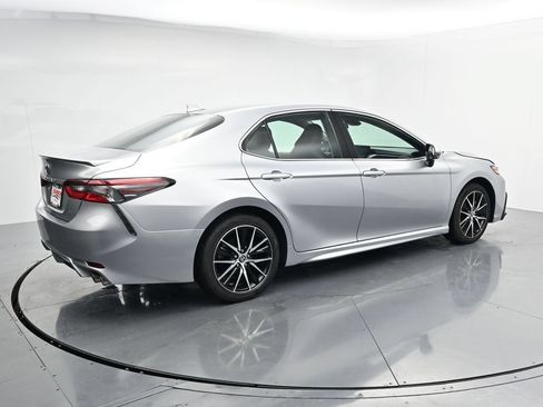 Used 2024 Toyota Camry SE FWD image 8