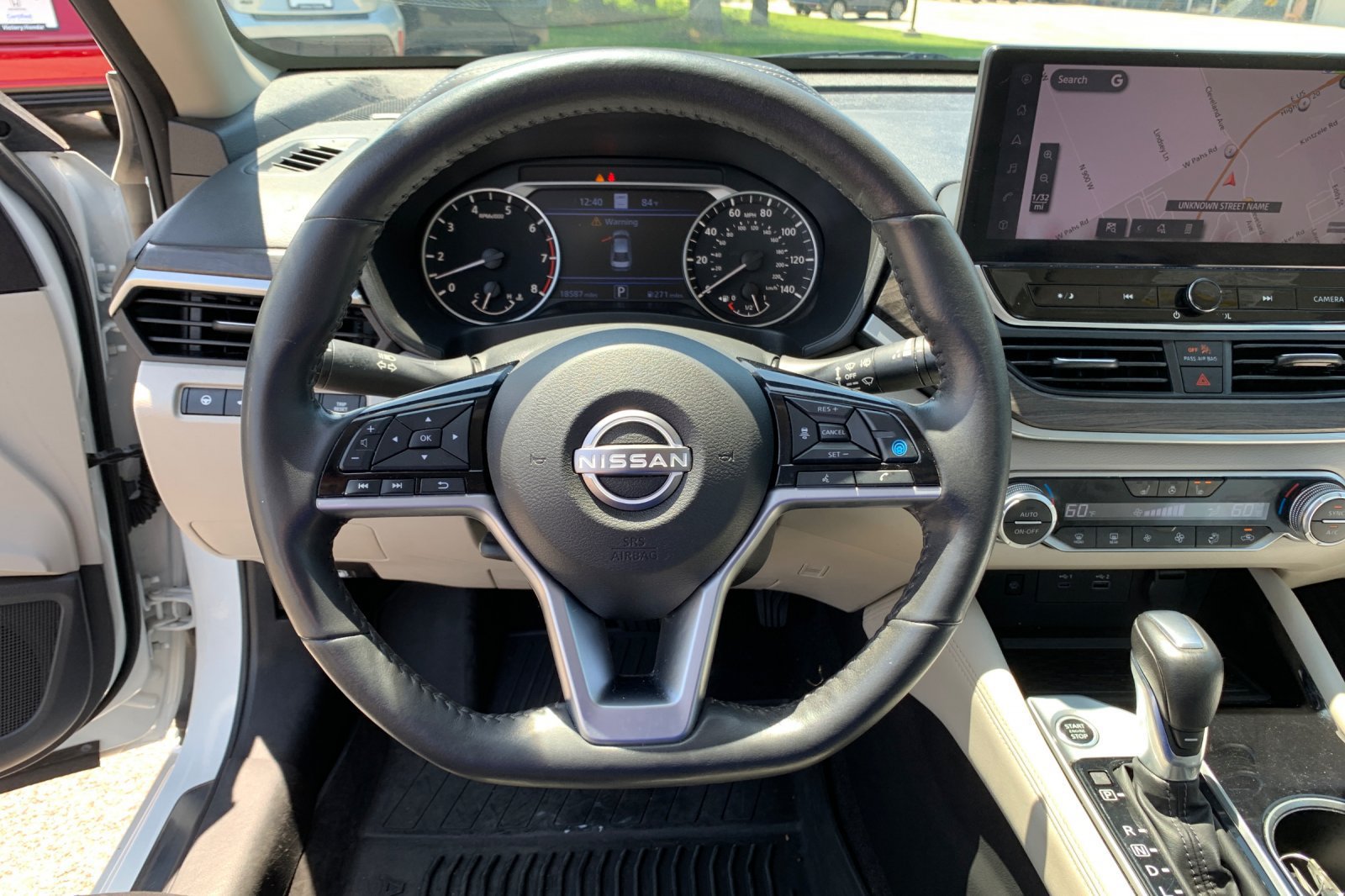 Used 2024 Nissan Altima 2.5 SL FWD image 26