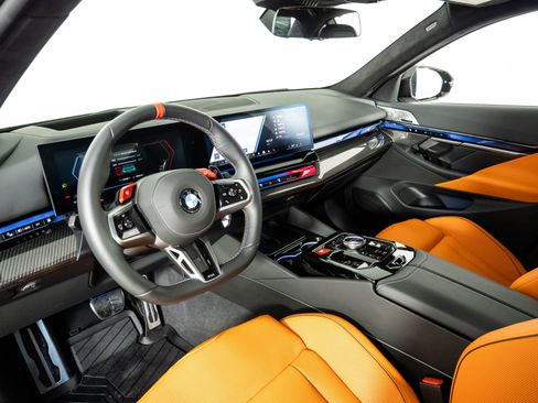 Used 2026 BMW M5 w/ Carbon Package AWD/4WD image 4