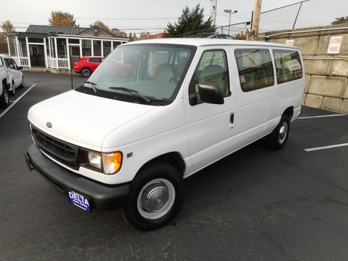 Used 2002 Ford E-350 and Econoline 350 XL image 5