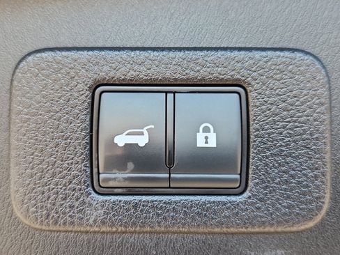 Used 2023 Nissan Armada SL w/ Midnight Edition Package image 18