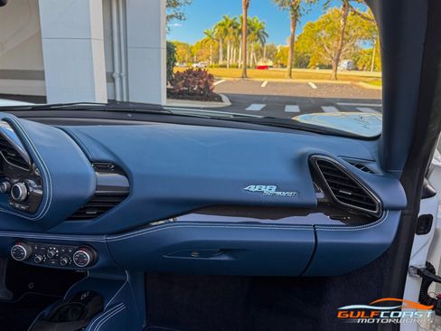 Used 2018 Ferrari 488 Spider image 33