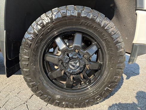 Used 2020 Chevrolet Silverado 3500 High Country w/ Technology Package AWD/4WD image 29