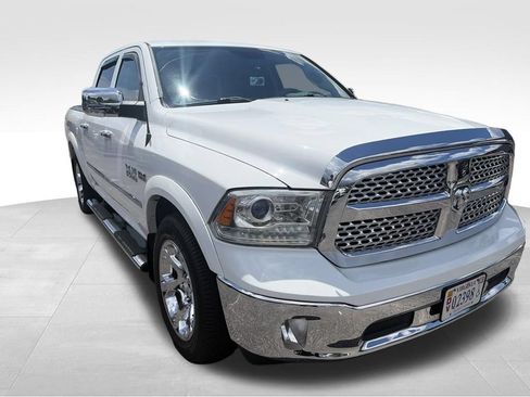 Used 2016 RAM 1500 Laramie w/ Convenience Group AWD/4WD image 12