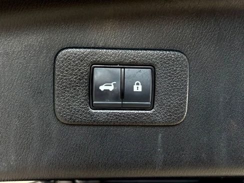 Used 2024 Nissan Armada SL w/ Captain's Chairs Package AWD/4WD image 30
