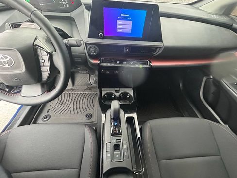 Used 2026 Toyota Prius Plug-In Hybrid FWD image 17