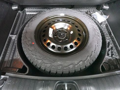 Used 2024 Jeep Compass Trailhawk image 27