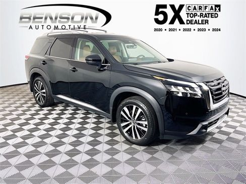 Used 2024 Nissan Pathfinder Platinum w/ Cargo Package image 1