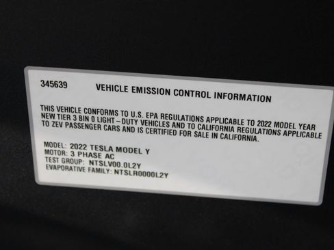 Used 2022 Tesla Model Y Performance AWD/4WD image 31