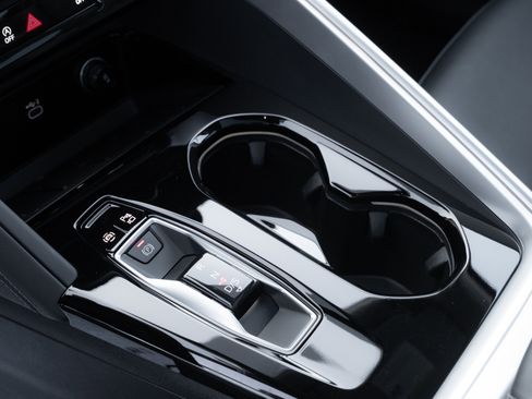 Certified 2025 Audi Q5 Premium w/ Convenience Package AWD/4WD image 18