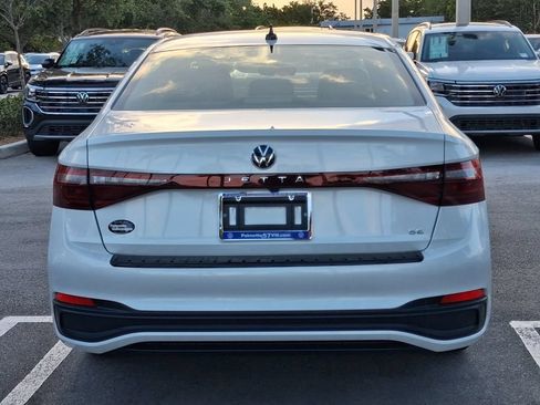 New 2026 Volkswagen Jetta SE FWD image 4