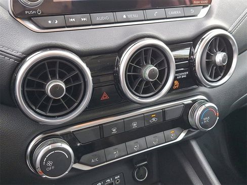 Used 2025 Nissan Sentra SV w/ Trunk Package image 16