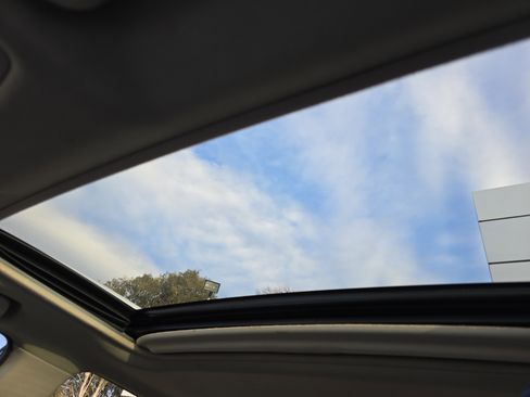 Used 2015 Toyota RAV4 XLE image 29