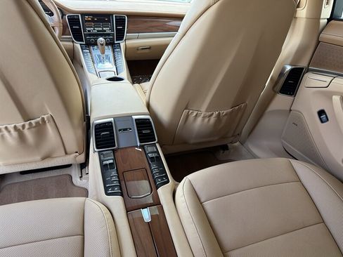 Used 2010 Porsche Panamera S RWD image 17