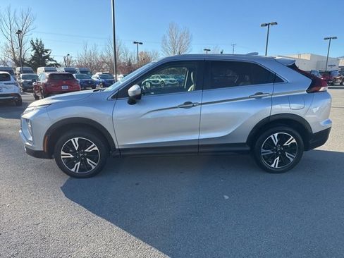 Used 2024 Mitsubishi Eclipse Cross SE image 2