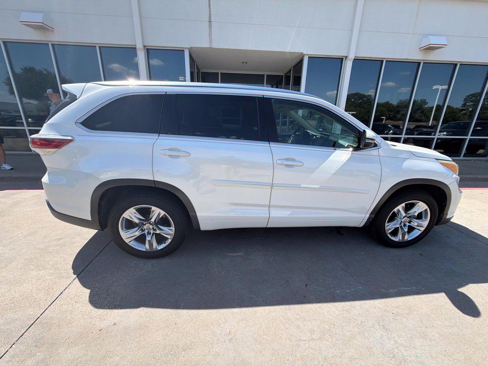 Used 2015 Toyota Highlander Limited FWD image 7