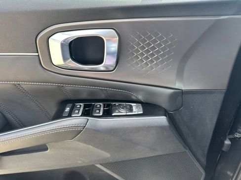 Used 2024 Kia Sorento SX FWD image 13