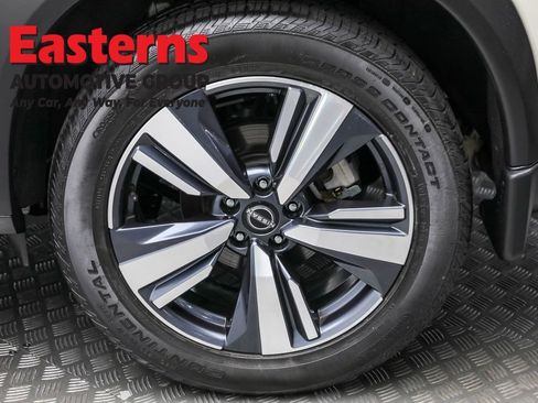 Used 2022 Nissan Rogue SL w/ SL Premium Package image 8