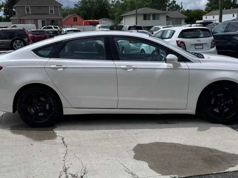 Used 2016 Ford Fusion SE FWD image 6