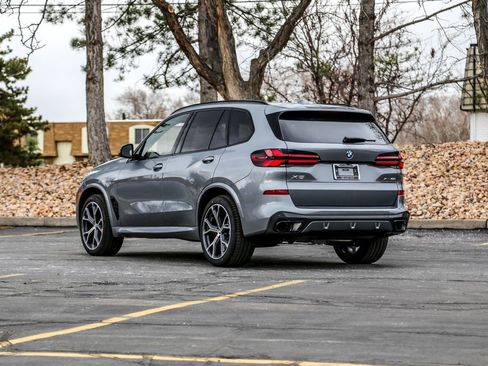 New 2026 BMW X5 xDrive40i w/ M Sport Package image 3