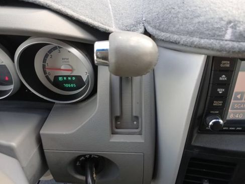 Used 2008 Dodge Grand Caravan SXT w/ Entertainment Group 2 FWD image 25