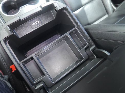 Used 2024 Chevrolet Tahoe LT w/ Luxury Package image 21