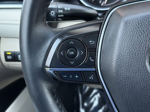 Used 2018 Toyota Camry XLE image 34