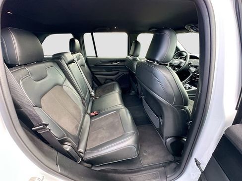Used 2023 Jeep Grand Cherokee Altitude image 26