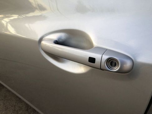 Used 2013 Hyundai Genesis 2.0T image 11