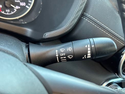 Used 2022 Nissan Sentra SV w/ Trunk Package image 18