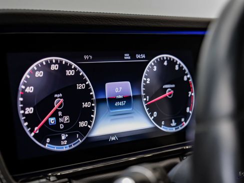 Used 2022 Mercedes-Benz G 550 image 32
