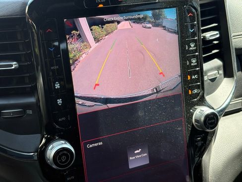 Used 2025 RAM 1500 Laramie AWD/4WD image 12