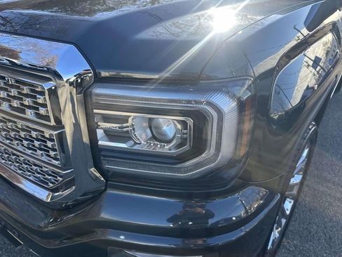 Used 2018 GMC Sierra 1500 Denali w/ Denali Ultimate Package image 8
